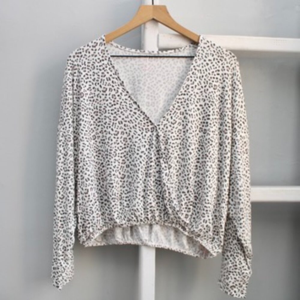 Heavenly by Victoria's Secret White Leopard Print Long Sleeve Crop Top Size XL - Picture 2 of 8